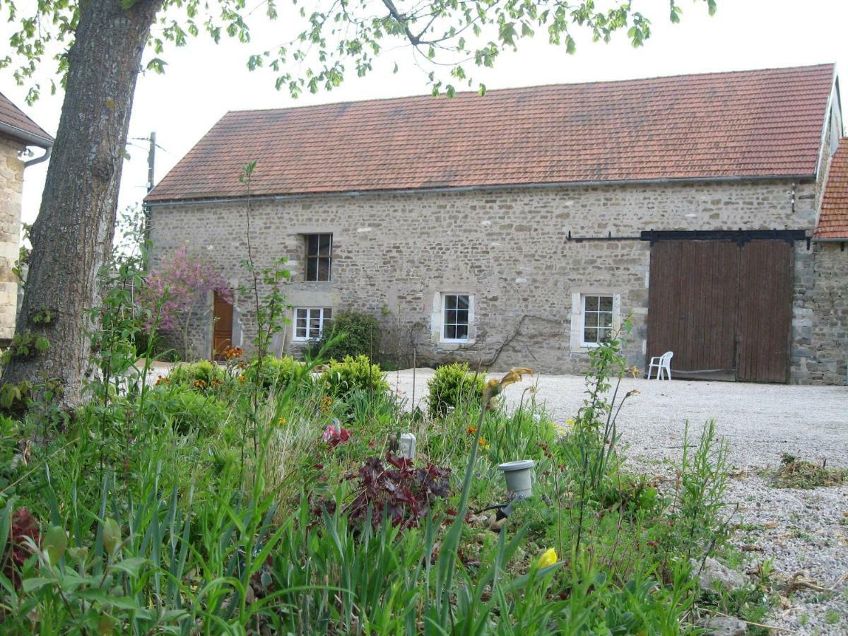 Gite Le Village Normier Exterior photo